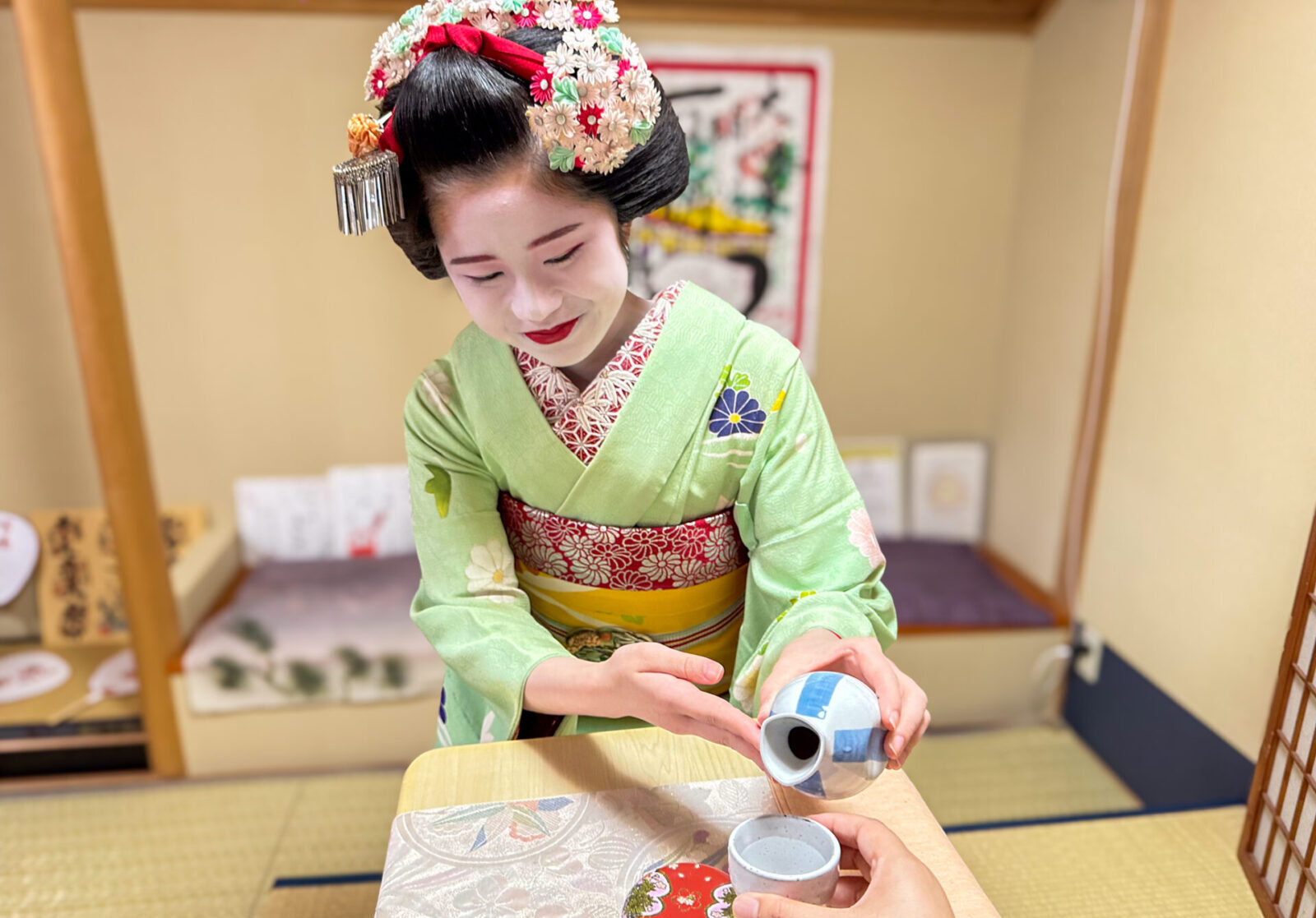舞妓さんと一緒にディナー体験